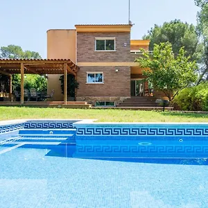 GLOBAL BOSCOS con piscina privada Villa